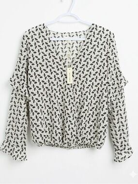 NWT Max Studio Chic Black and White Umbrella Patterned Women's Top Business Sz S